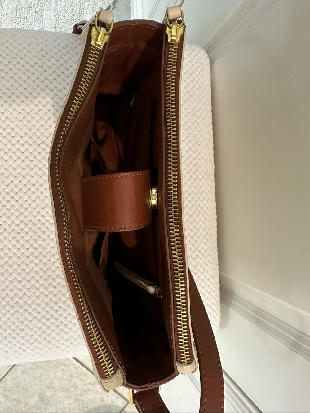 King Ranch Leather Crossbody Bag - Picture 4 of 13